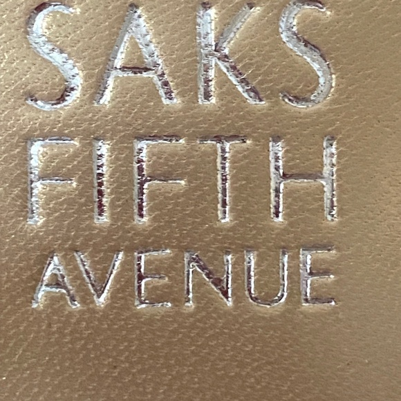 Saks Fifth Avenue BLACK Brand New Pumps - Picture 6 of 6